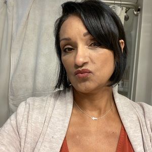 Meet your Posher, Antionette